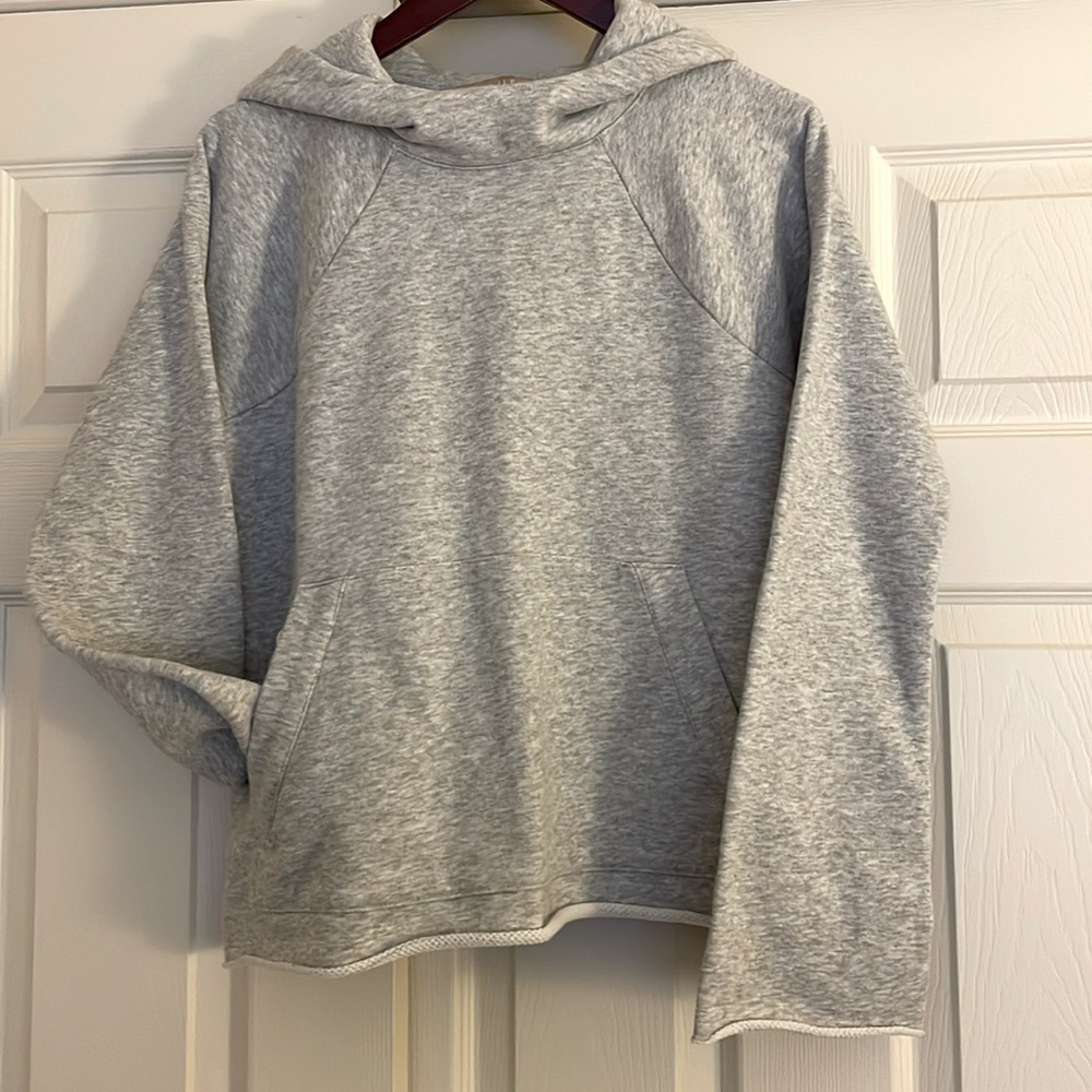 Athleta NWOT!! French Terry Pique Hoodie, Excellent Condition!